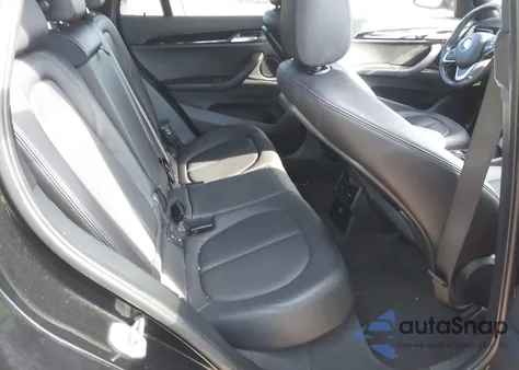 2017 BMW X1 xDrive28I z USA, uszkodzony, nr VIN WBXHT3C34H5F83145